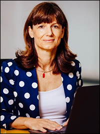 Dr. Andreja Cirman